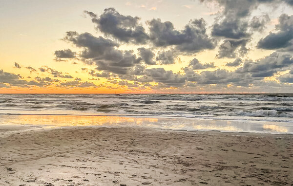 Holiday Home - Dirkshorn , Holland - HNH356 903