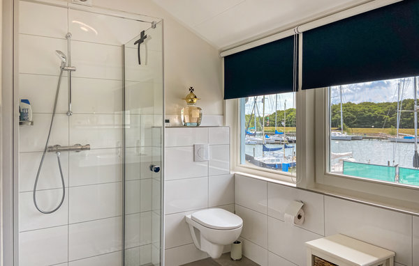 Semesterhus - Den Oever , Holland - HNH637 701
