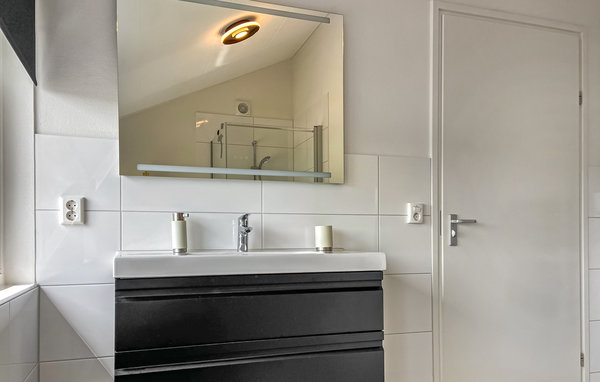 Semesterhus - Den Oever , Holland - HNH637 702