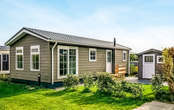 Träumen Sie von einem gemütlichen Familienurlaub nah am Wasser?

Auf dem Strandcamping Oase nur 200 Meter vom Meer und dem Strand entfernt heißt Sie dieses schönes Ferienhaus willkommen. Es bietet..