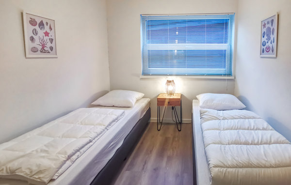 Semesterhus - Den Oever , Holland - HNH732 601