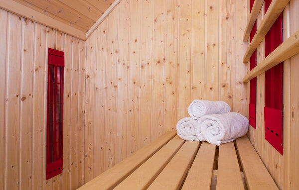 Holiday Home - Ijhorst , Holland - HOV420 801