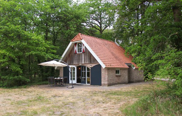 Hier können Sie einen entspannten Aufenthalt im Buitengoed Fredesheim in Steenwijk - De Bult genießen. Auf einem Landgut von nicht weniger als 14 Hektar und an der Grenze zu Overijssel, Friesland un..