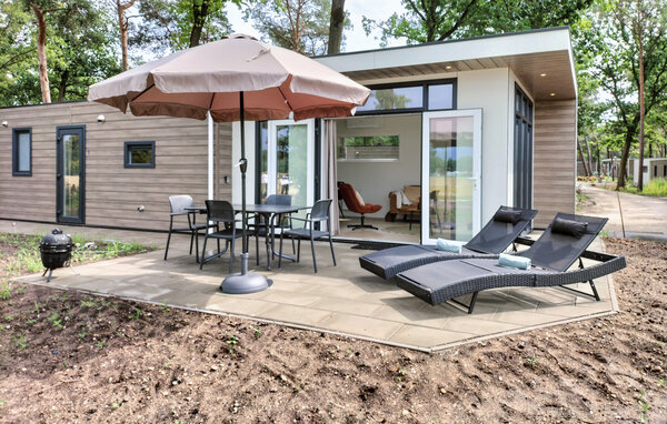 Ervaar dit moderne vakantiehuis op een rustige locatie.

Dit vakantiehuis ligt in een klein bos, omgeven door prachtige weilanden, in een vakantiepark. Het ligt aan de rand van Nationaal Park de Salla..