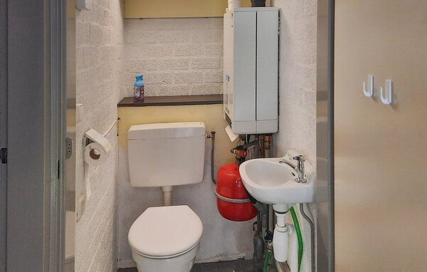 Vakantiehuis - Bruinisse , Nederland - HZE176 702