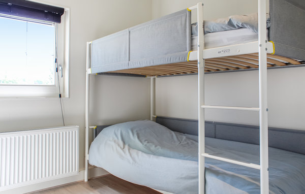 Vakantiehuis - Strijen , Nederland - HZH030 603