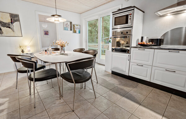 Vacation home Fyrrebakken