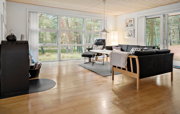 Vacation home Fyrrebakken