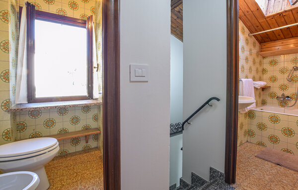 Holiday Home - Pont-Saint-Martin , Italy - IAO006 702