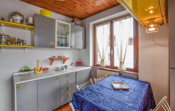Appartamento - Ossimo Superiore , Italia - IDD010 401