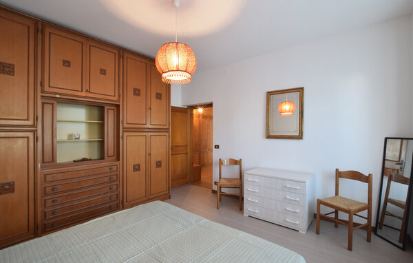 Apartment - Feltre , Italy - IDD054 601
