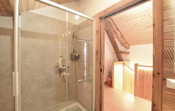 Holiday Home - Sovramonte , Italy - IDD055 702