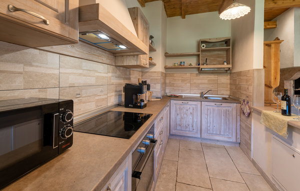 Holiday Home - Castello Tesino , Italy - IDD357 8