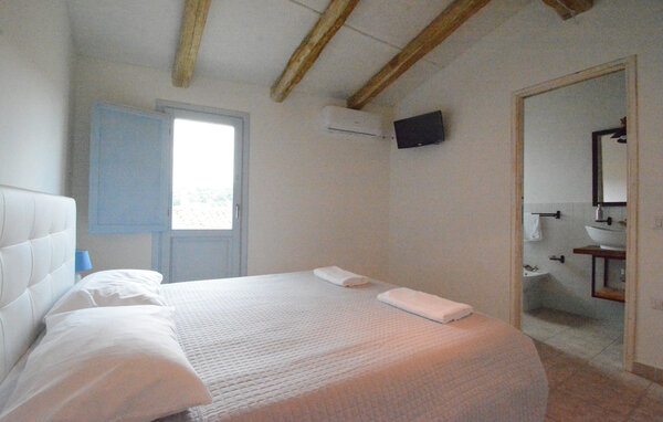 Vakantiehuis - Ollolai , Italië - IGN019 601