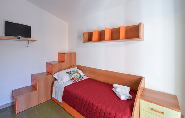 Holiday Home - Roccelletta di Borgia , Italy - IKB046 6