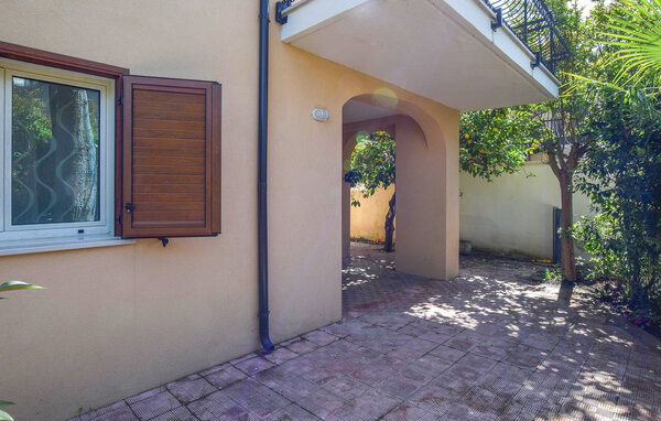 Holiday Home - Roccelletta di Borgia , Italy - IKB046 82