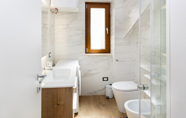 Appartamento - Paola , Italia - IKB057 701