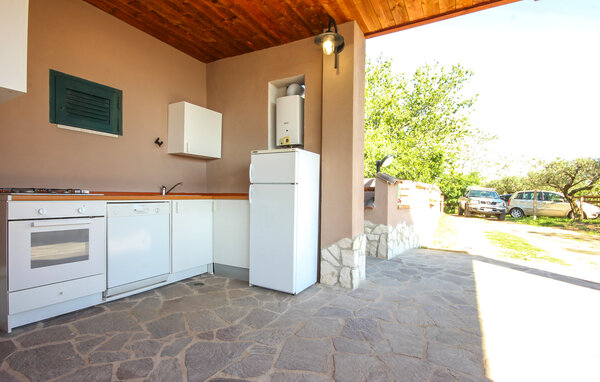 Semesterhus - Avella , Italien - IKC061 101