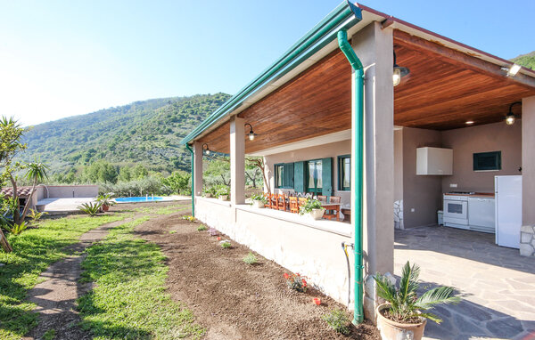 Semesterhus - Avella , Italien - IKC061 104