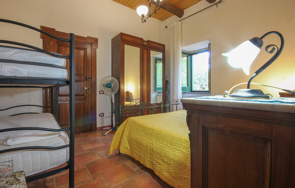 Apartment - Serramezzana , Italy - IKC062 602