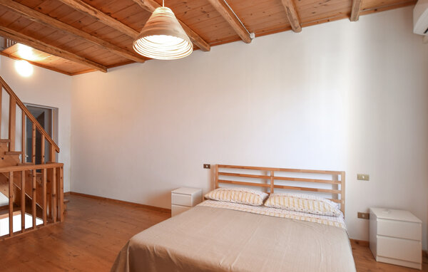 Vakantiehuis - Motta San Giovanni , Italië - IKK087 601