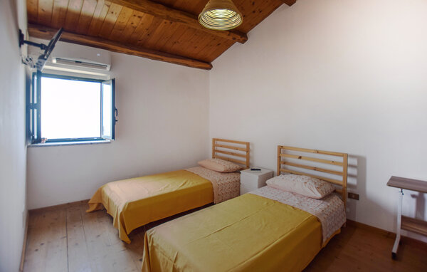 Vakantiehuis - Motta San Giovanni , Italië - IKK087 602
