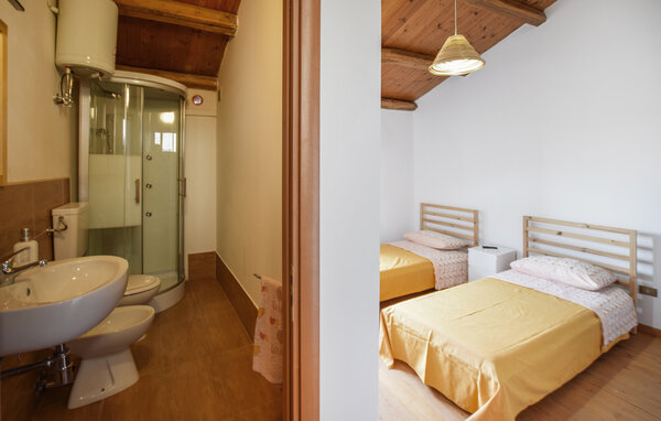 Vakantiehuis - Motta San Giovanni , Italië - IKK087 604