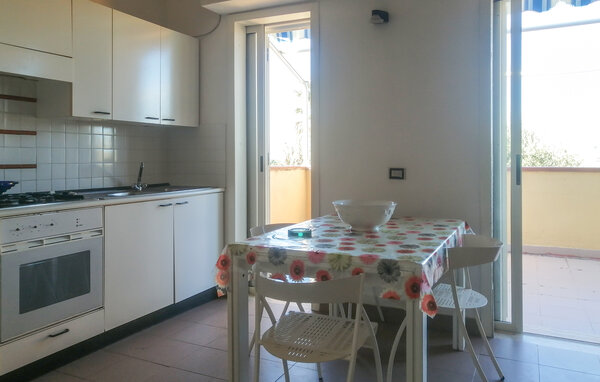 Apartment - Isola di Capo Rizzuto , Italy - IKK126 4