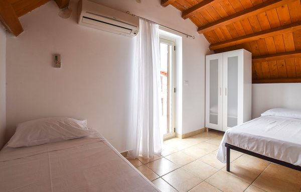 Ferienwohnung - Isca Marina , Italien - IKK677 602