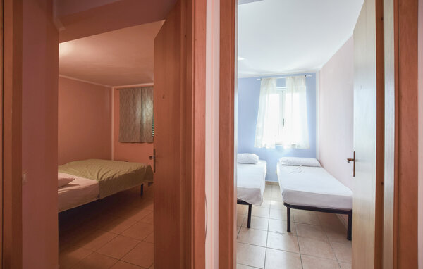 Apartamento - Portigliola , Italia - IKK711 602