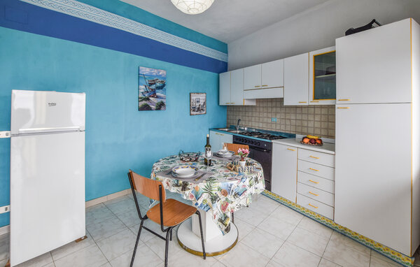 Apartamento - Ferruzzano , Italia - IKK990 5