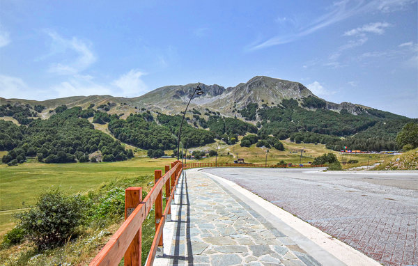 Apartament - San Massimo , Wlochy - IKL130 904