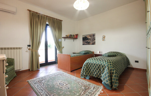 Feriehus - Pozzuoli , Italia - IKS003 5