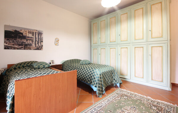 Feriehus - Pozzuoli , Italia - IKS003 601