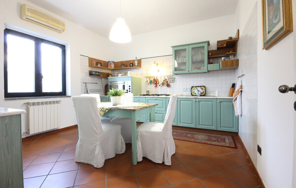 Feriehus - Pozzuoli , Italia - IKS003 401