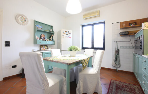 Feriehus - Pozzuoli , Italia - IKS003 402