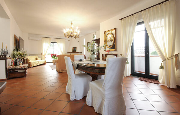 Feriehus - Pozzuoli , Italia - IKS003 304