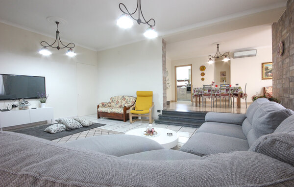 Apartament - Angri , Wlochy - IKS013 2