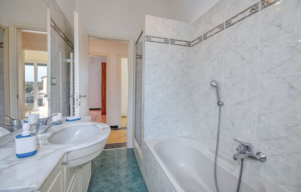 Apartamento - Rapallo , Italia - ILL034 702