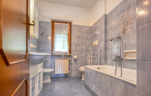 Feriehus - Castiglione Chiavarese , Italia - ILL480 701