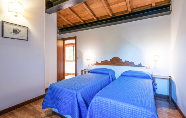 Feriehus - Valfornace , Italia - IMM040 602