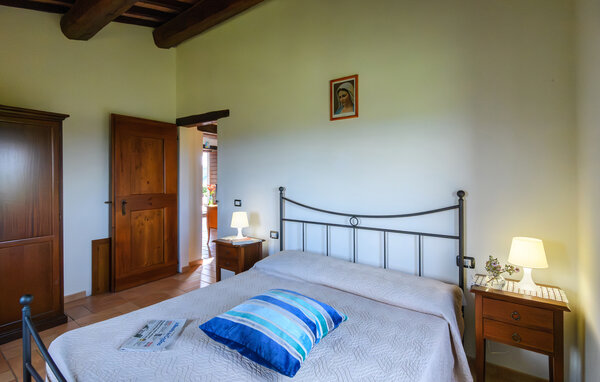 Apartment - Sant'Angelo in Vado , Italy - IMM043 604