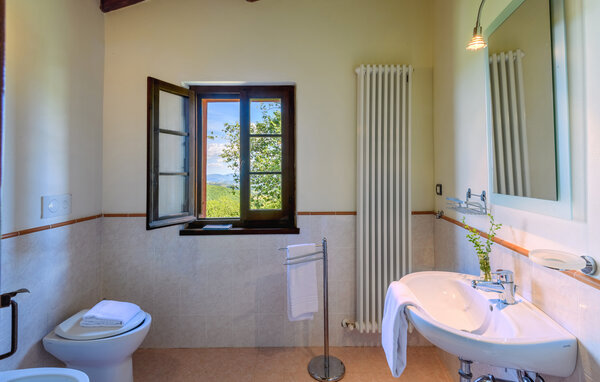 Appartement - Sant'Angelo in Vado , Italië - IMM044 701
