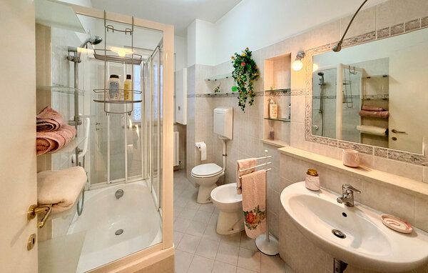 Appartamento - Peglio , Italia - IMM049 702