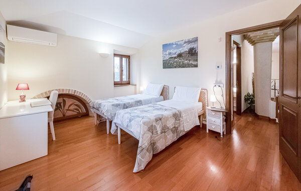 Feriehus - Macerata , Italia - IMM051 604