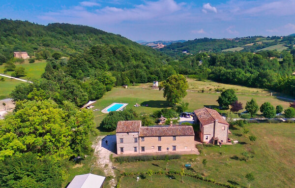 Domy wakacyjne - Sarnano , Wlochy - IMM060 1