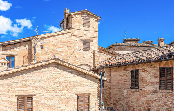 Domy wakacyjne - SARNANO , Wlochy - IMM061 81