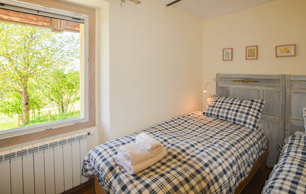Semesterhus - Murazzano , Italien - IPL010 604
