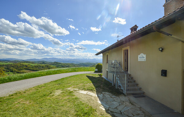 Semesterhus - Murazzano , Italien - IPL010 104