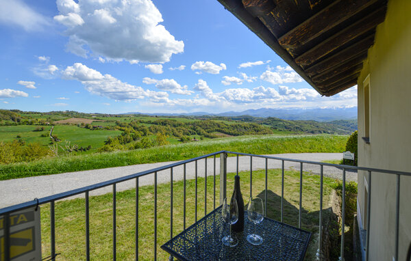 Semesterhus - Murazzano , Italien - IPL010 106